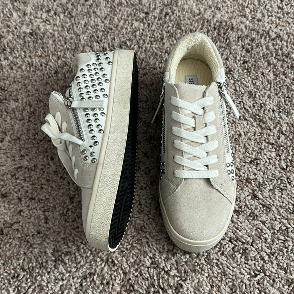 Steve Madden Sneaker